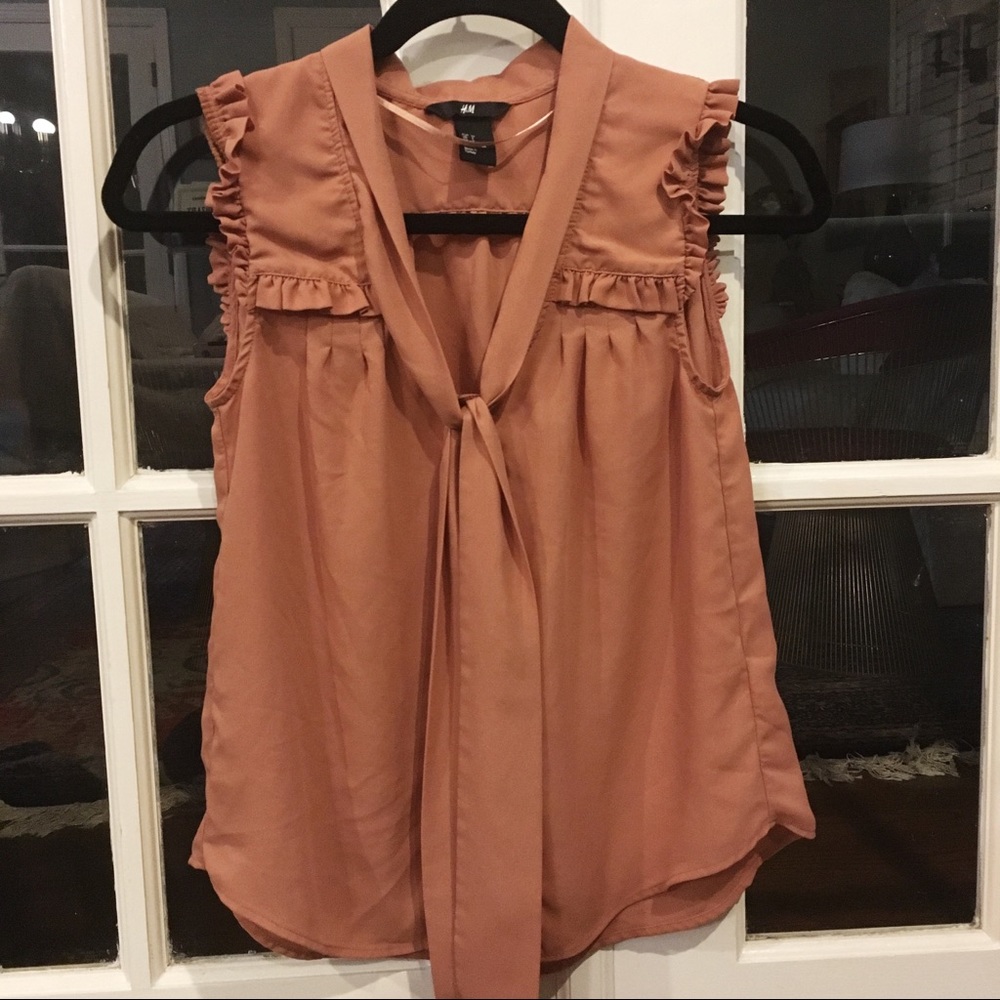 H&M Bow Front Tank